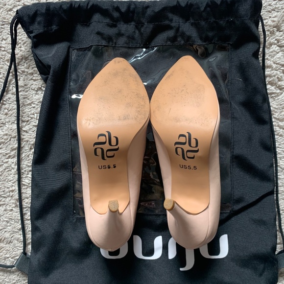 Women's Nude Heels - Picture 4 of 5